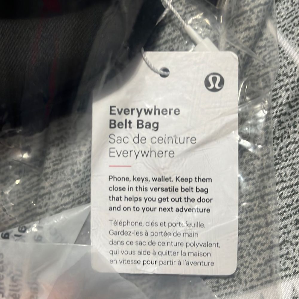 NWT Lululemon Everywhere Black Belt Bag
Sold Out Online - Picture 10 of 11